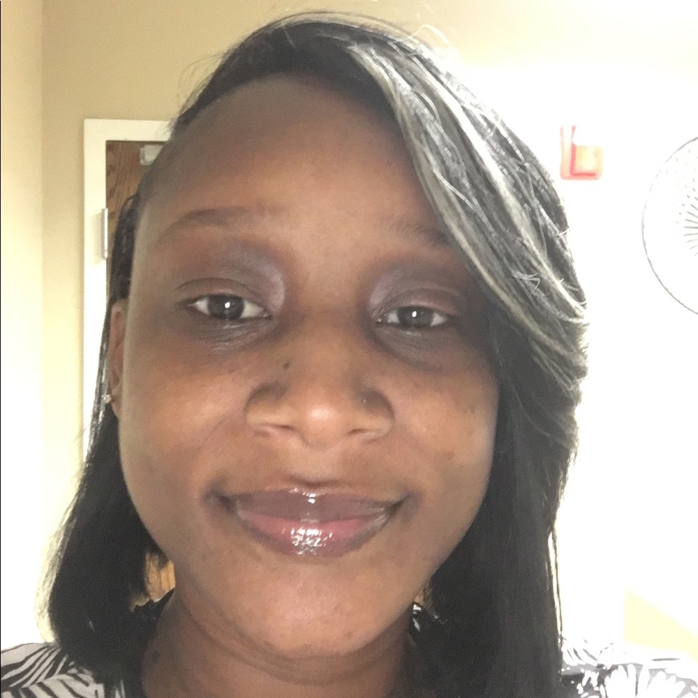 Meet your Posher, Latasha